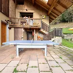 La Vourze Apartment *